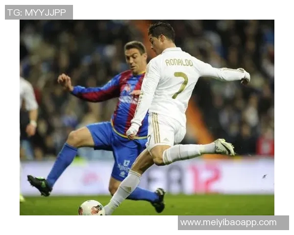 玩足球的足球明星有哪些值得关注的球员和他们的精彩瞬间