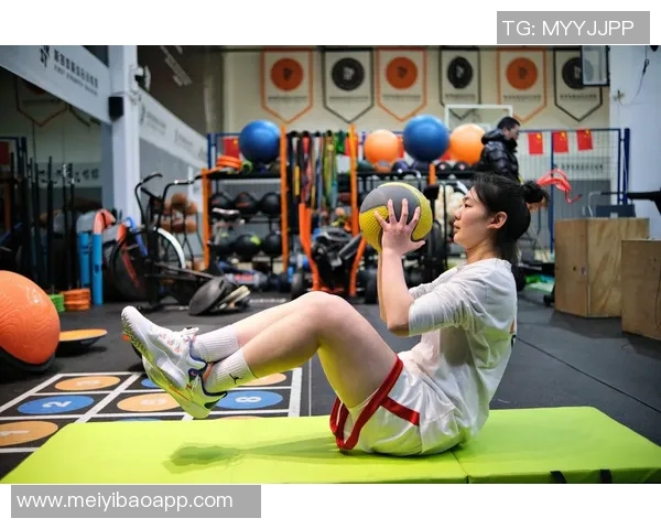 乐动体育俯课程报名开启全新运动体验助你提升身体素质与技能